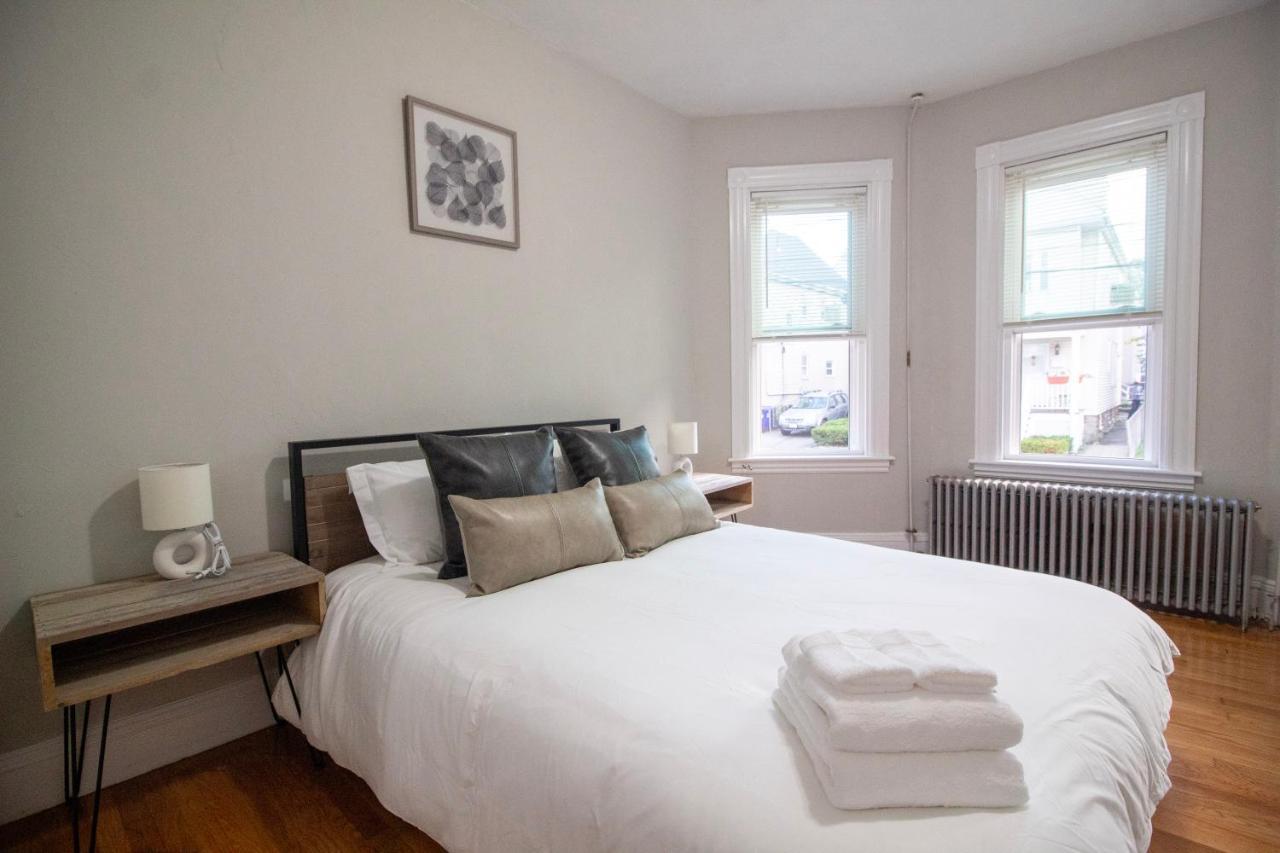 2 Bedroom Condo Close To Boston And Cambridge With Free Parkings Exterior photo